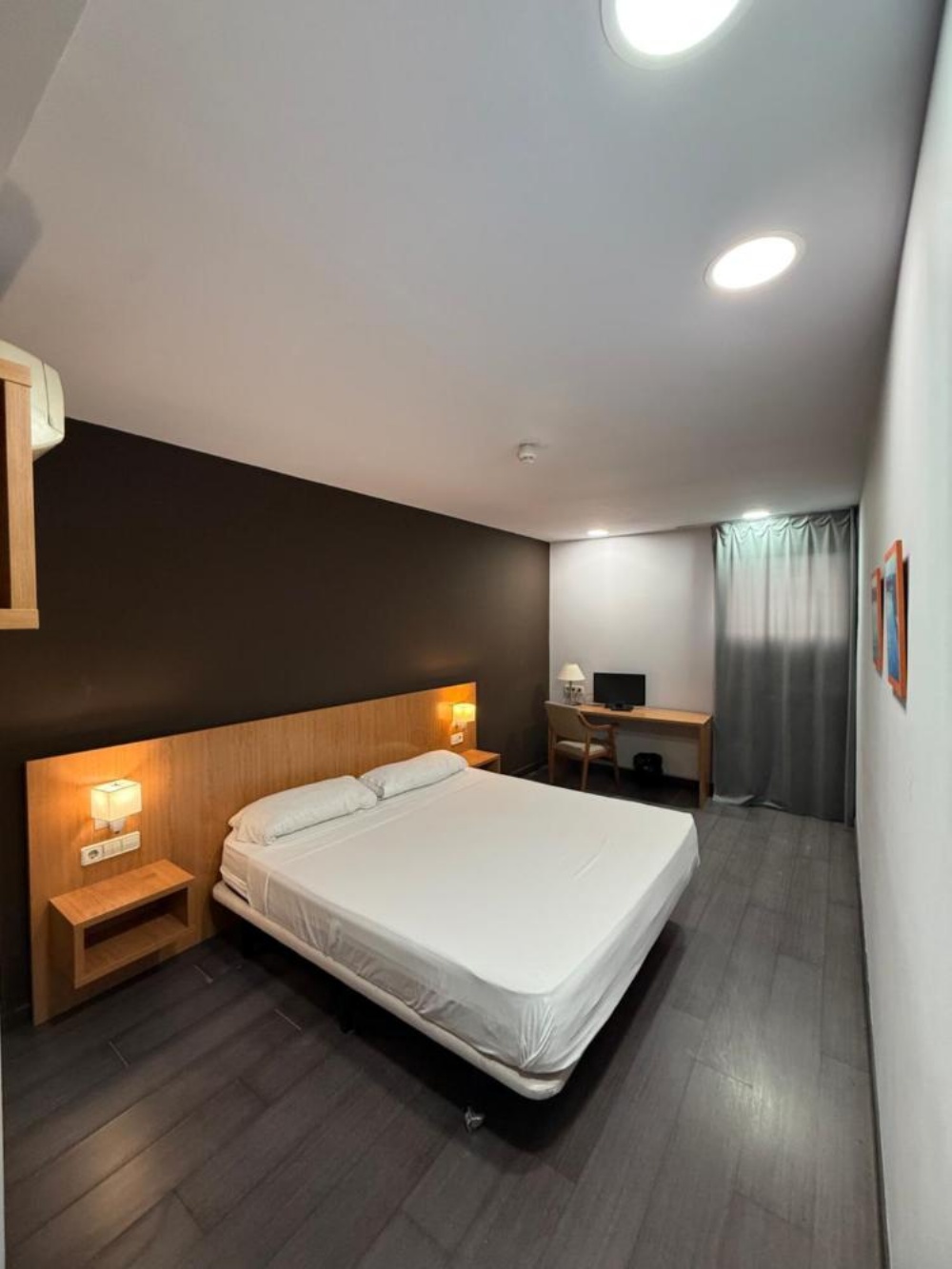 Hostal Mediterranea