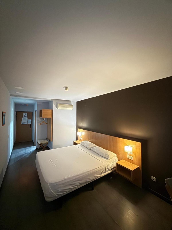 Hostal Mediterranea Main image
